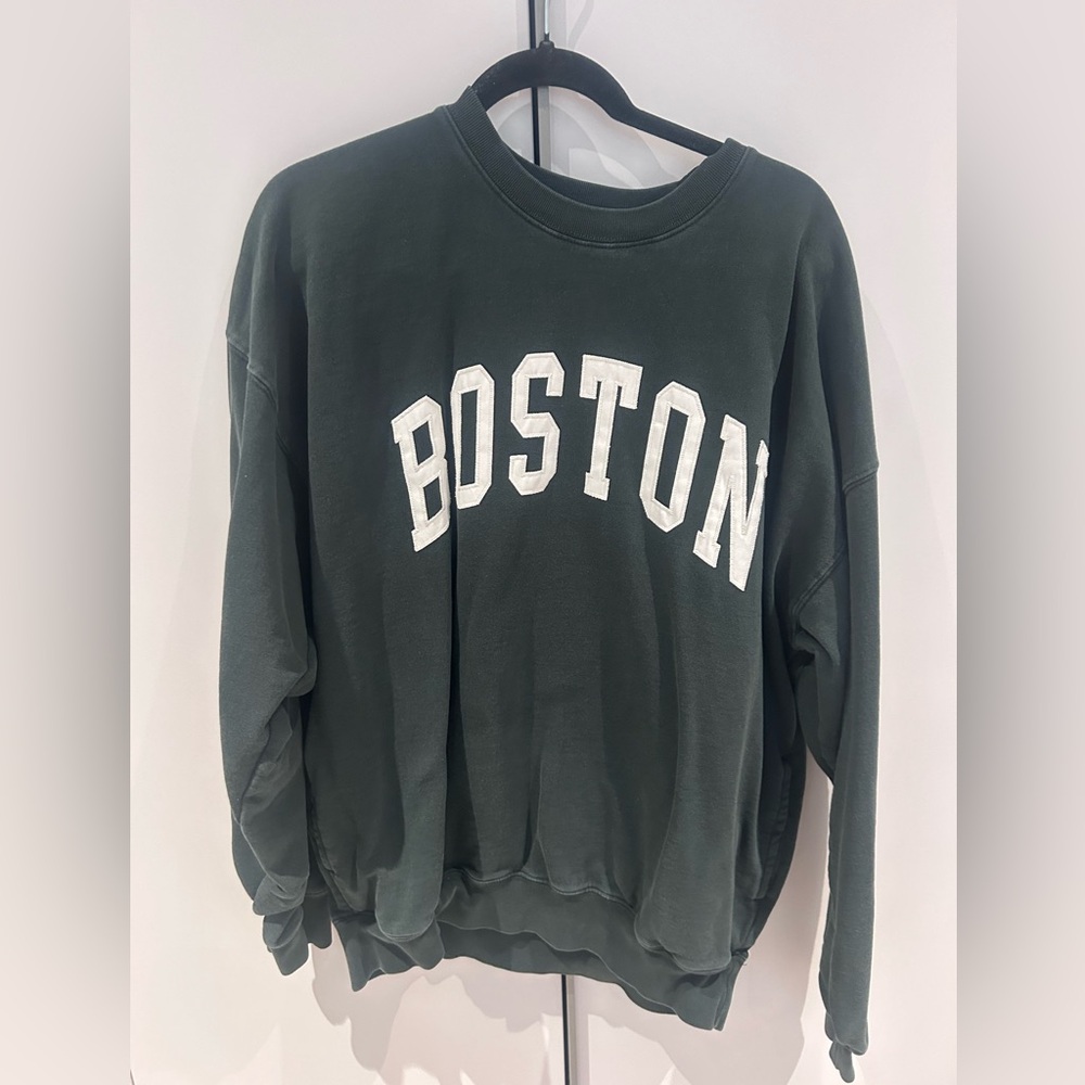 Brandy Melville Boston crewneck